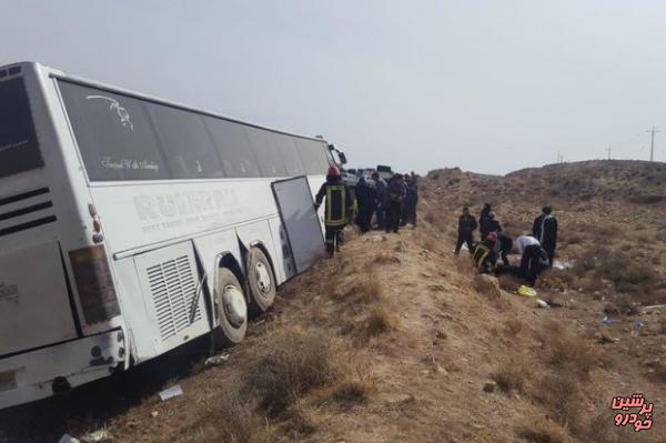 واژگونی اتوبوس در سیستان و بلوچستان ۱۰ مجروح به جای گذاشت