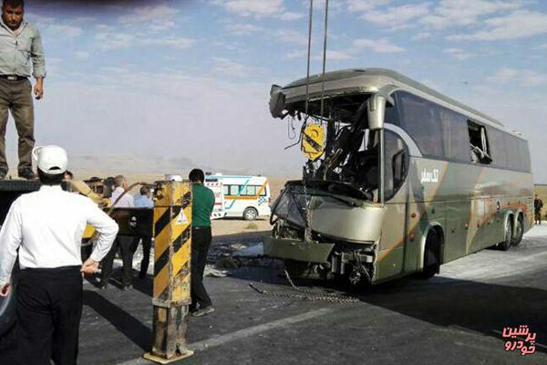 تصادف دو دستگاه اتوبوس در کرمانشاه 6 کشته به جای گذاشت