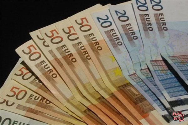 افت ارزش دلار در برابر یورو